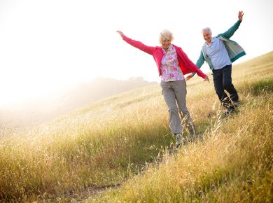 El ejercicio de entrenamiento de equilibrio para personas activas