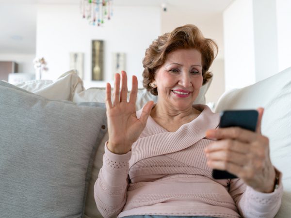 Staying Connected From Afar 7 Tips For Older Adults Silversneakers 8636