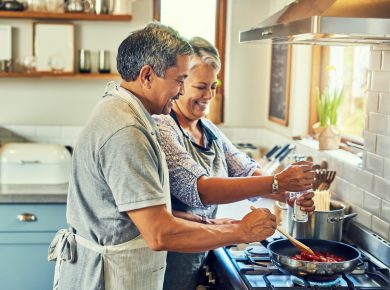 Sodio: La guía de SilverSneakers para adultos mayores